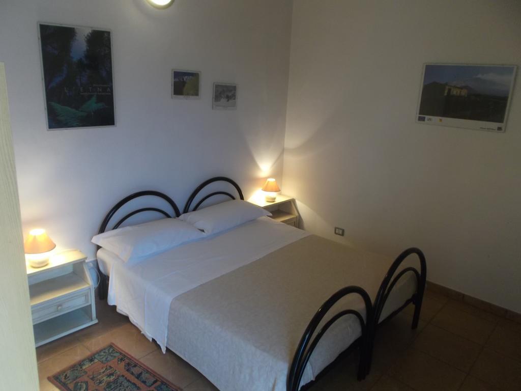 B&B Casa Etna Linguaglossa Quarto foto